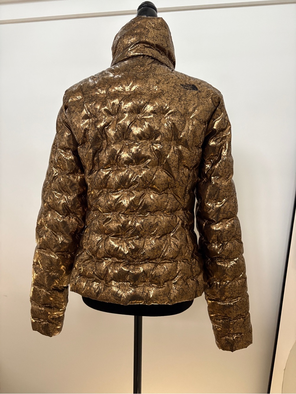 The North Face Metallic Gold Quilted Puffer Jacket - Women - Picture 4 of 6